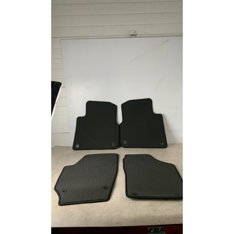 Tapis de sol SKODA  d’occasion