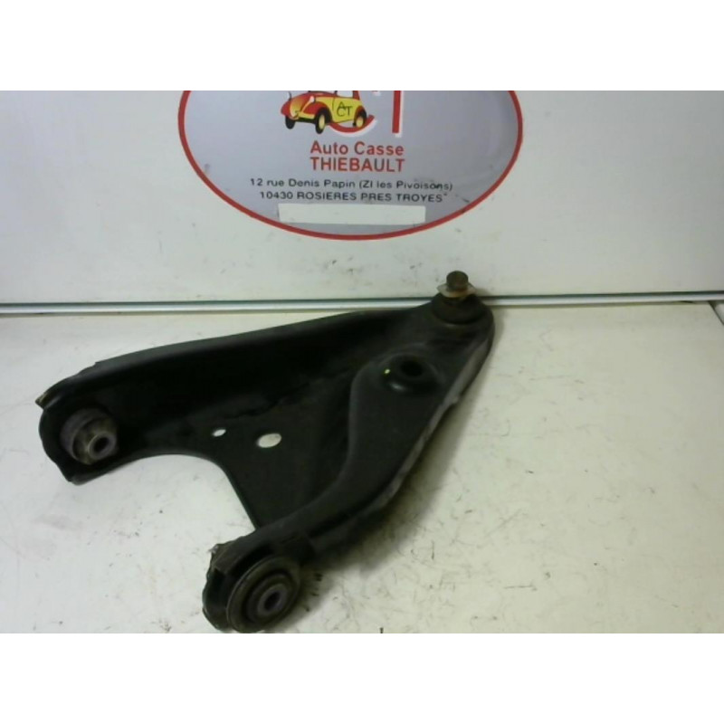 Triangle avant droit DACIA SANDERO BERLINE 1.2 16V d’occasion