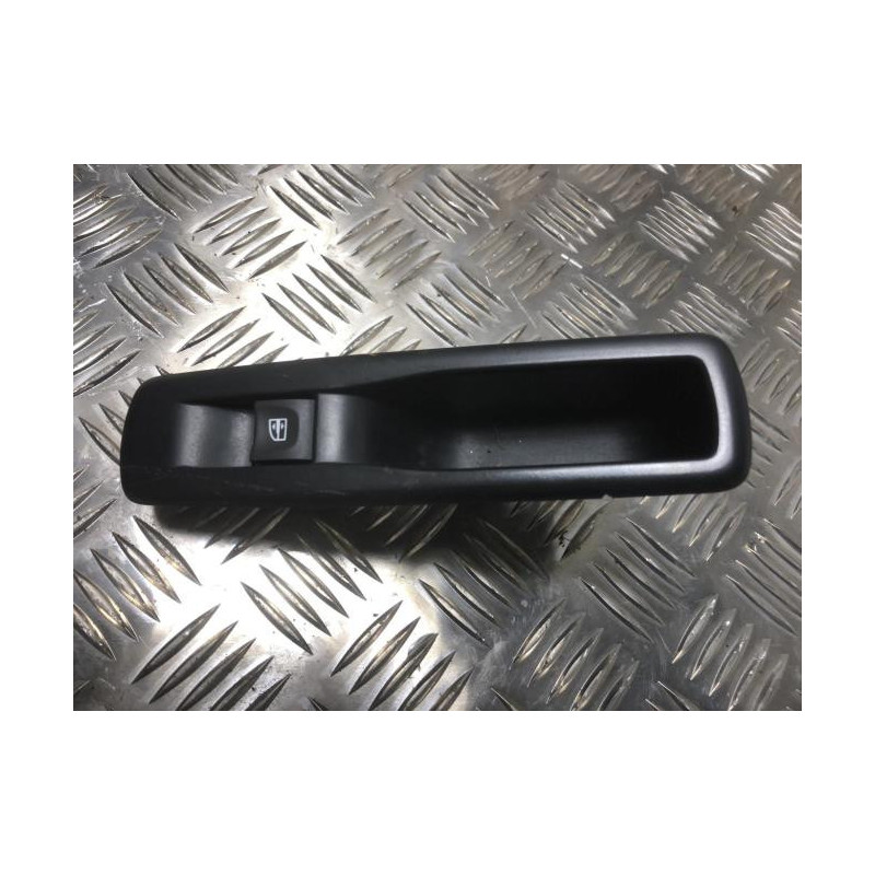 Interrupteur de leve vitre arriere droit RENAULT SCENIC 3 PHASE 2 d’occasion