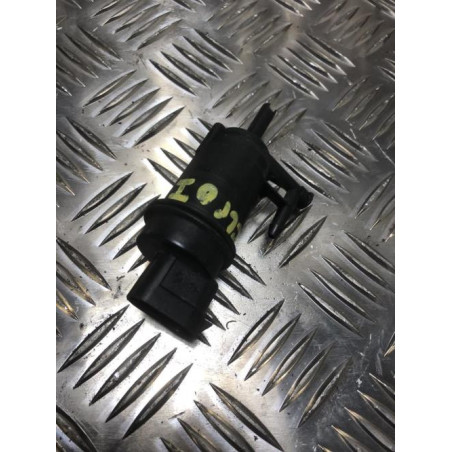 Pompe lave glace avant RENAULT CLIO 1 PHASE 3 d’occasion