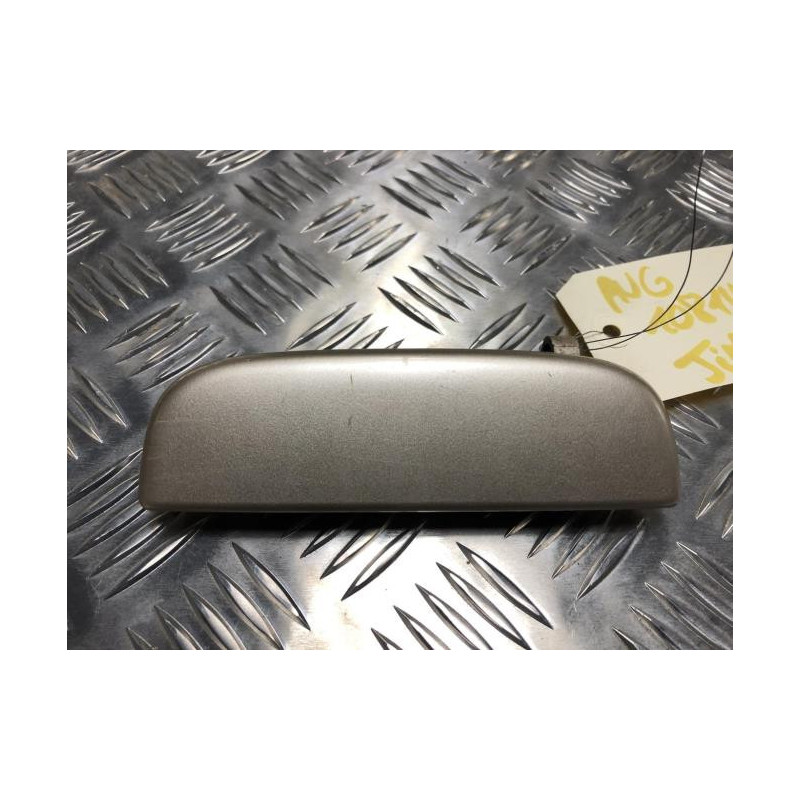 Poignee porte avant gauche SUZUKI JIMNY 1 PHASE 2 d’occasion