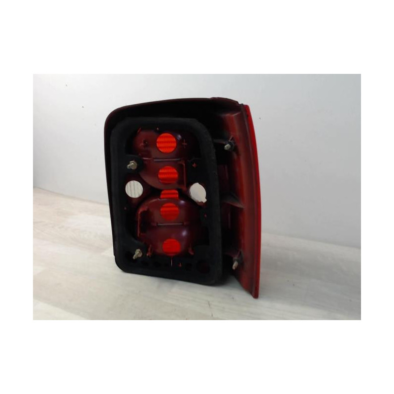 Feu arriere principal gauche (feux) VOLKSWAGEN PASSAT 4 PHASE 2 BREAK d’occasion