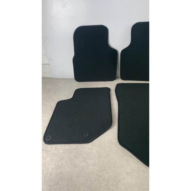Tapis de sol PEUGEOT 2008 2 d’occasion