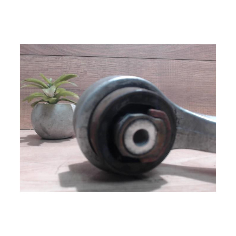 Bras inferieur avant gauche AUDI A4 2 PHASE 1 d’occasion