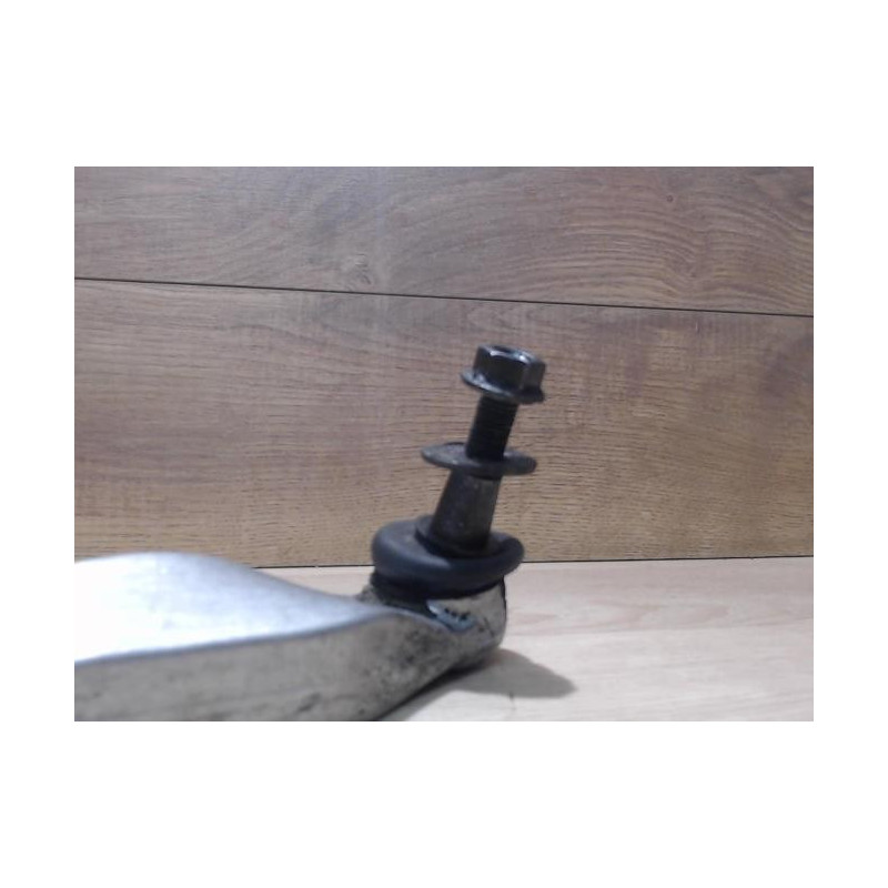 Bras inferieur avant gauche AUDI A4 2 PHASE 1 d’occasion