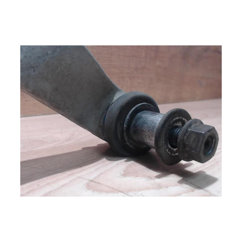 Bras inferieur avant droit AUDI A4 2 PHASE 1 d’occasion