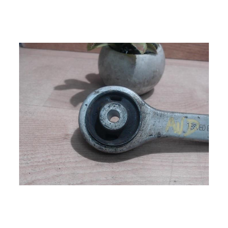 Bras de suspension superieur avant droit AUDI A4 2 PHASE 1 d’occasion