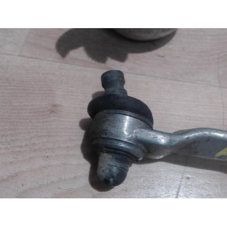 Bras de suspension superieur avant droit AUDI A4 2 PHASE 1 d’occasion