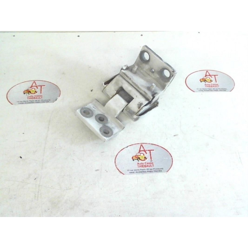 Charniere de porte arriere droit RENAULT CLIO 1 PH1 BERLINE FIDJI d’occasion