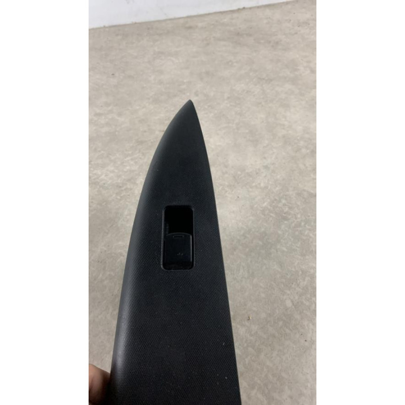 Interrupteur de leve vitre avant droit NISSAN NOTE 1 PHASE 2 d’occasion