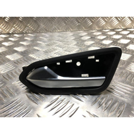 Poignee interieur avant gauche RENAULT CAPTUR 2 d’occasion