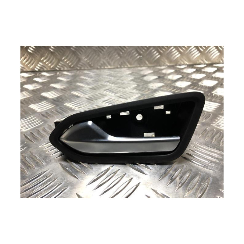 Poignee interieur avant gauche RENAULT CAPTUR 2 d’occasion