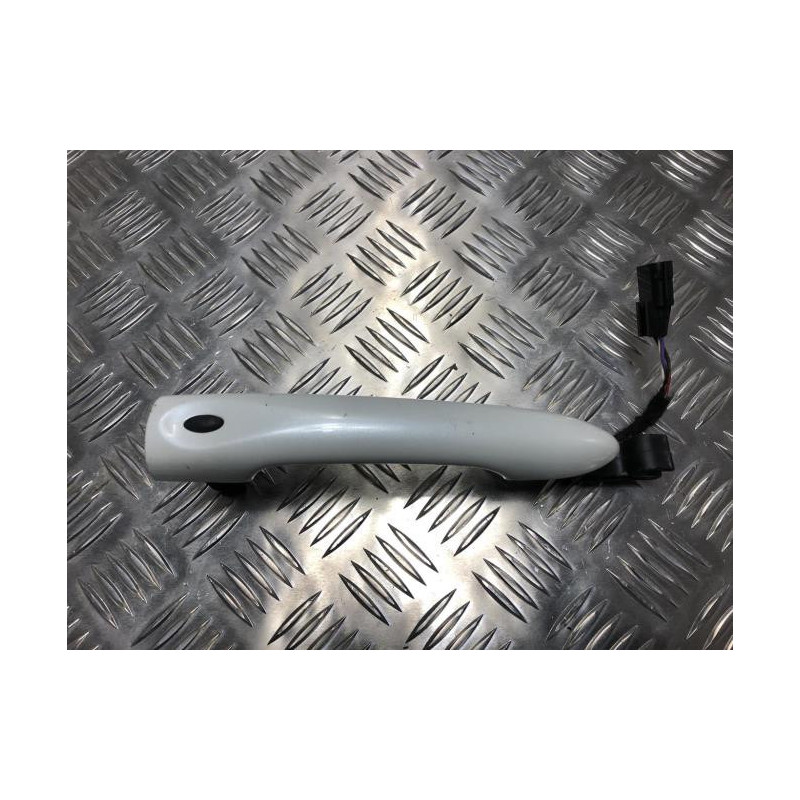 Poignee porte avant gauche RENAULT SCENIC 3 PHASE 2 d’occasion