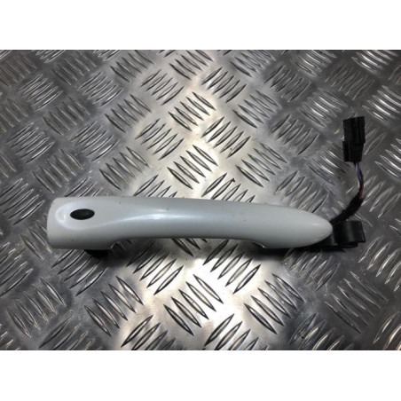 Poignee porte avant gauche RENAULT SCENIC 3 PHASE 2 d’occasion