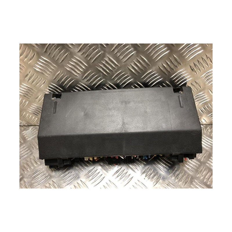 Porte fusible RENAULT CLIO 1 PHASE 3 d’occasion