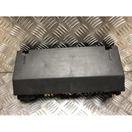 Porte fusible RENAULT CLIO 1 PHASE 3 d’occasion
