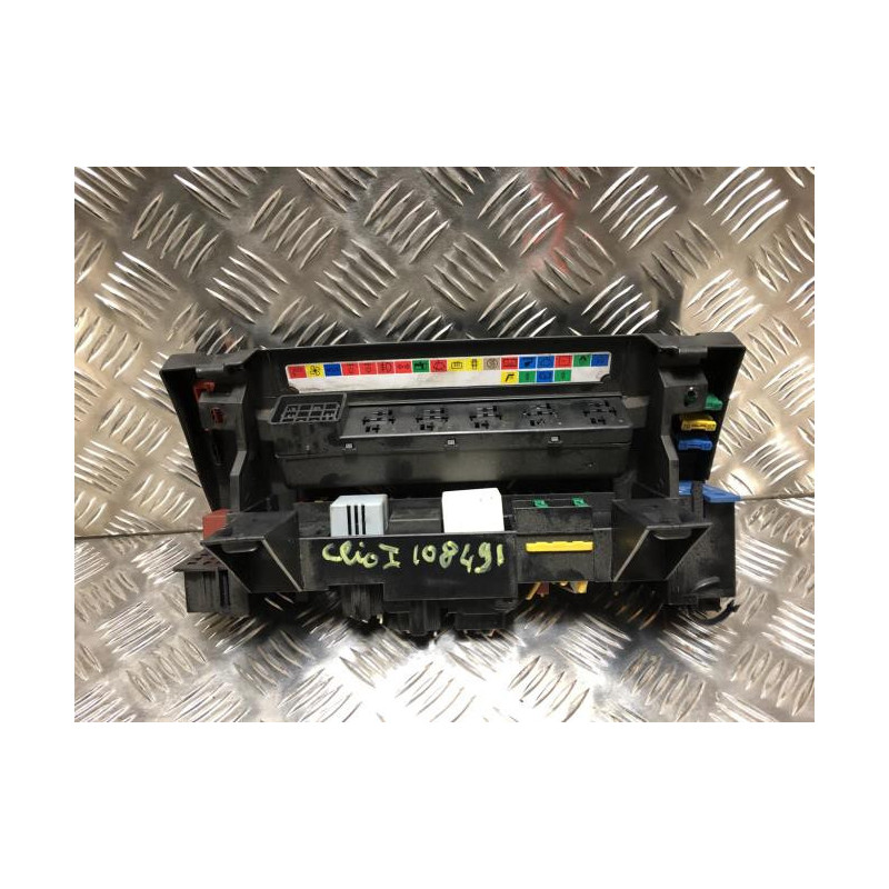 Porte fusible RENAULT CLIO 1 PHASE 3 d’occasion