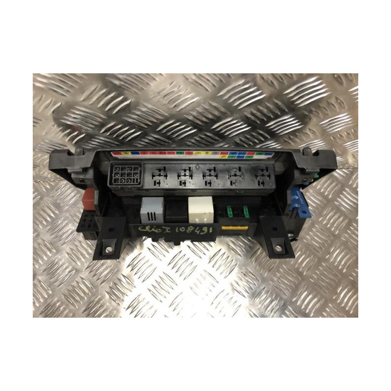 Porte fusible RENAULT CLIO 1 PHASE 3 d’occasion