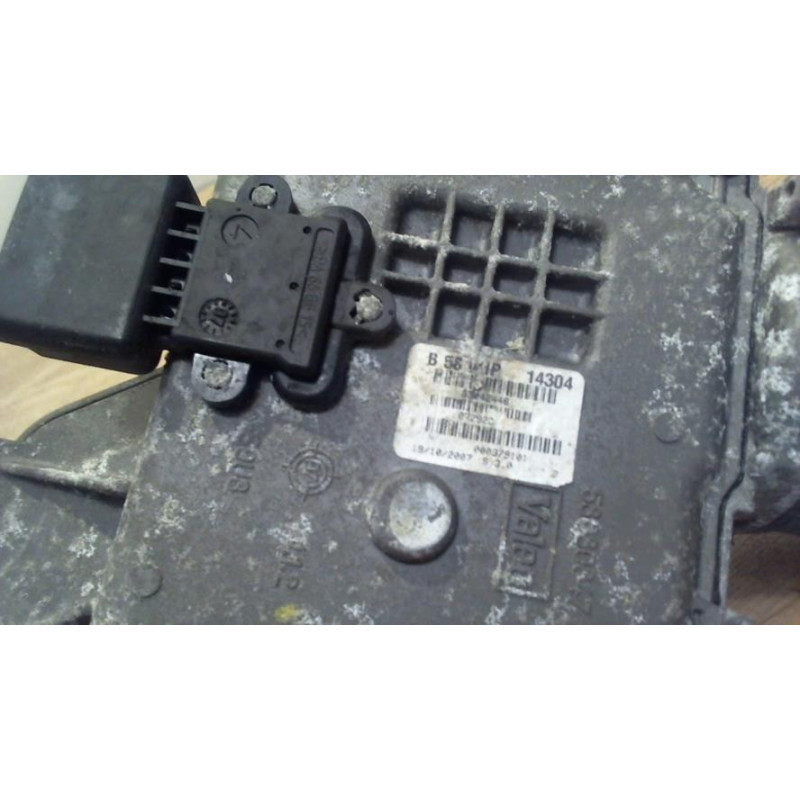 Moteur essuie glace avant droit CITROEN C4 GRAND PICASSO 1 d’occasion