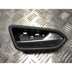 Poignee interieur avant droit RENAULT CAPTUR 2 d’occasion