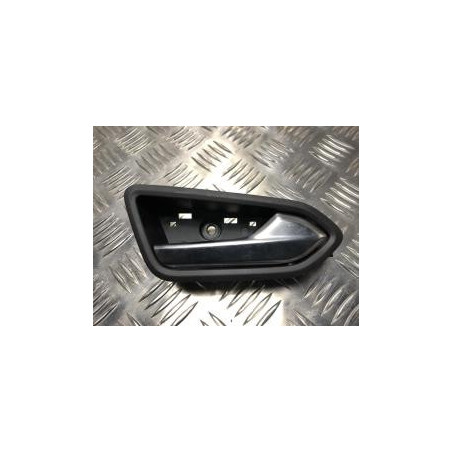 Poignee interieur avant droit RENAULT CAPTUR 2 d’occasion