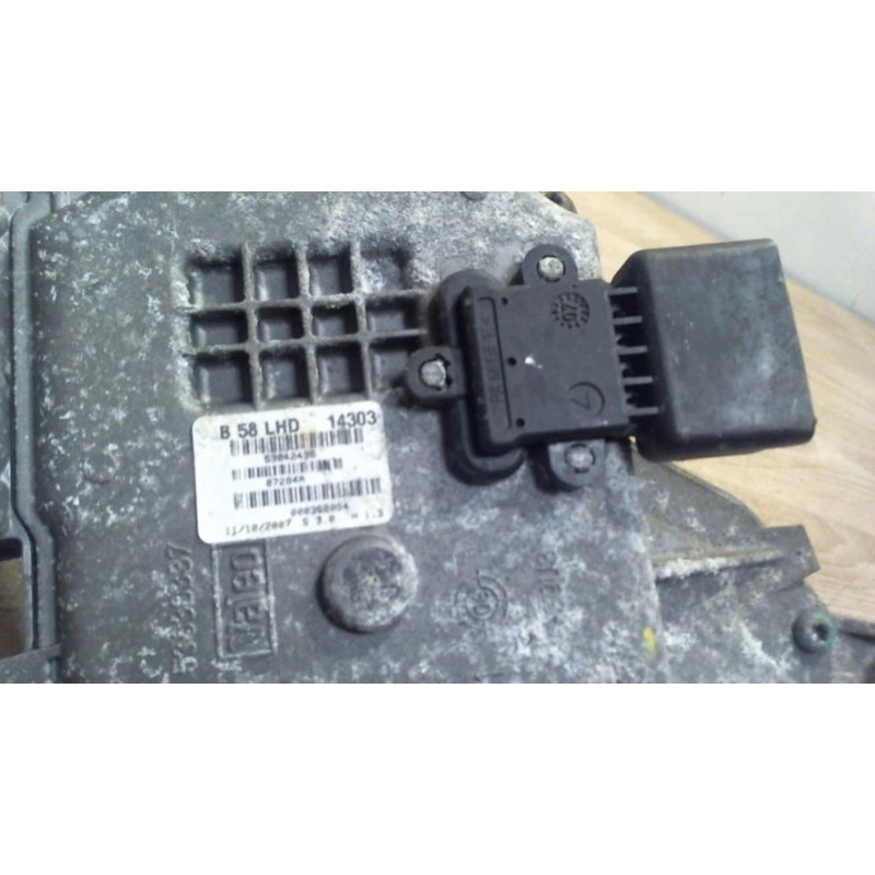 Moteur essuie glace avant gauche CITROEN C4 GRAND PICASSO 1 d’occasion