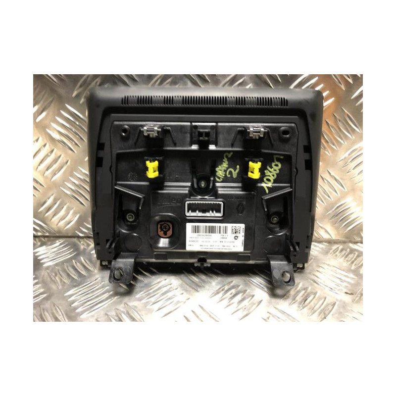Ecran GPS RENAULT CAPTUR 2 d’occasion