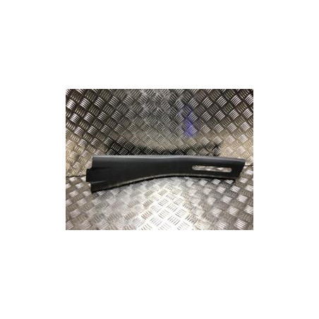 Garniture laterale arriere gauche RENAULT CLIO 1 PHASE 3 d’occasion