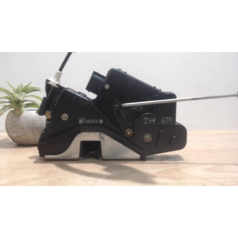 Serrure avant droit BMW SERIE 3 E46 PHASE 2 d’occasion