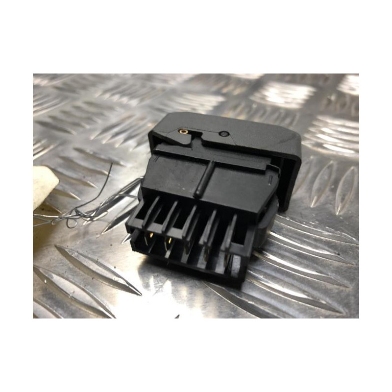 Commande degivrage lunette arriere RENAULT CLIO 1 PHASE 3 d’occasion