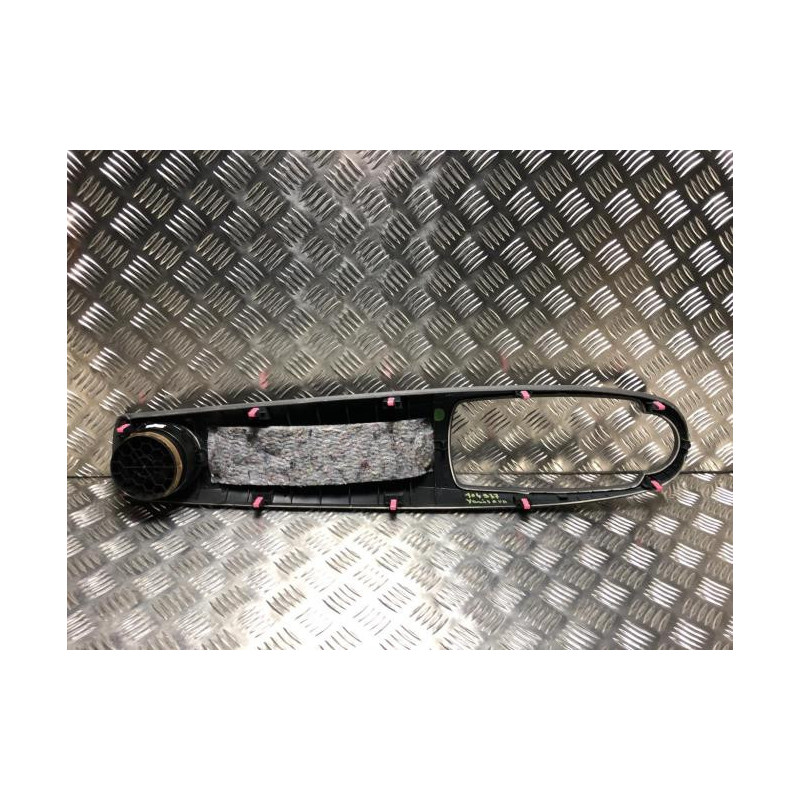 Aerateur tableau de bord avant droit TOYOTA YARIS 3 PHASE 1 d’occasion