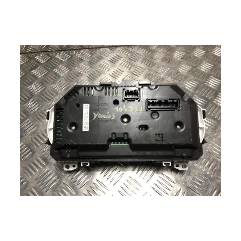 Compteur TOYOTA YARIS 3 PHASE 1 d’occasion