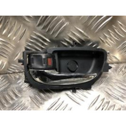 Poignee interieur arriere gauche TOYOTA YARIS 3 PHASE 1 d’occasion
