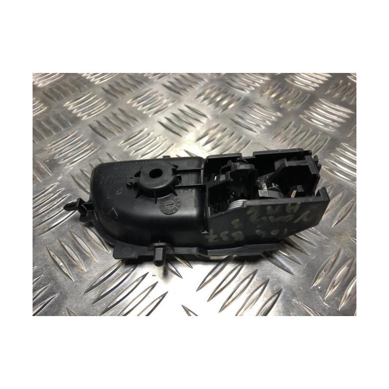 Poignee interieur arriere gauche TOYOTA YARIS 3 PHASE 1 d’occasion
