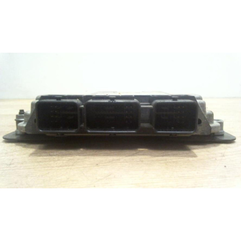 Calculateur moteur PEUGEOT 308 1 PHASE 1 d’occasion