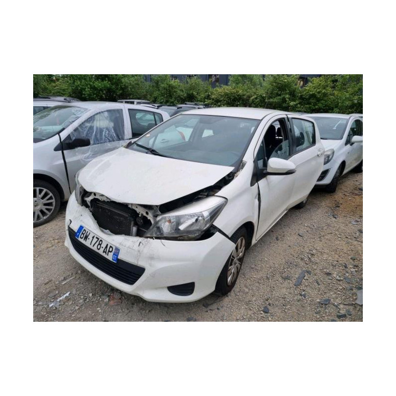 Poignee de maintien avant gauche TOYOTA YARIS 3 PHASE 1 d’occasion