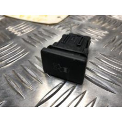 Bouton/Interrupteur TOYOTA YARIS 3 PHASE 1 d’occasion