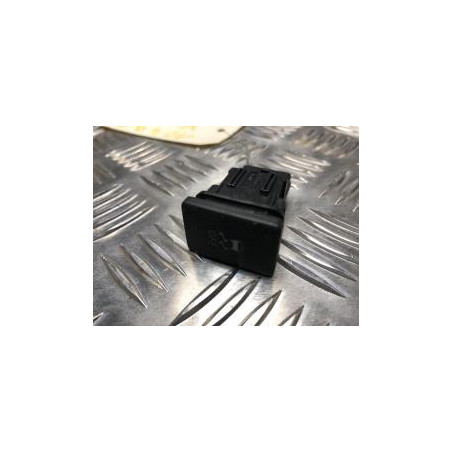 Bouton/Interrupteur TOYOTA YARIS 3 PHASE 1 d’occasion