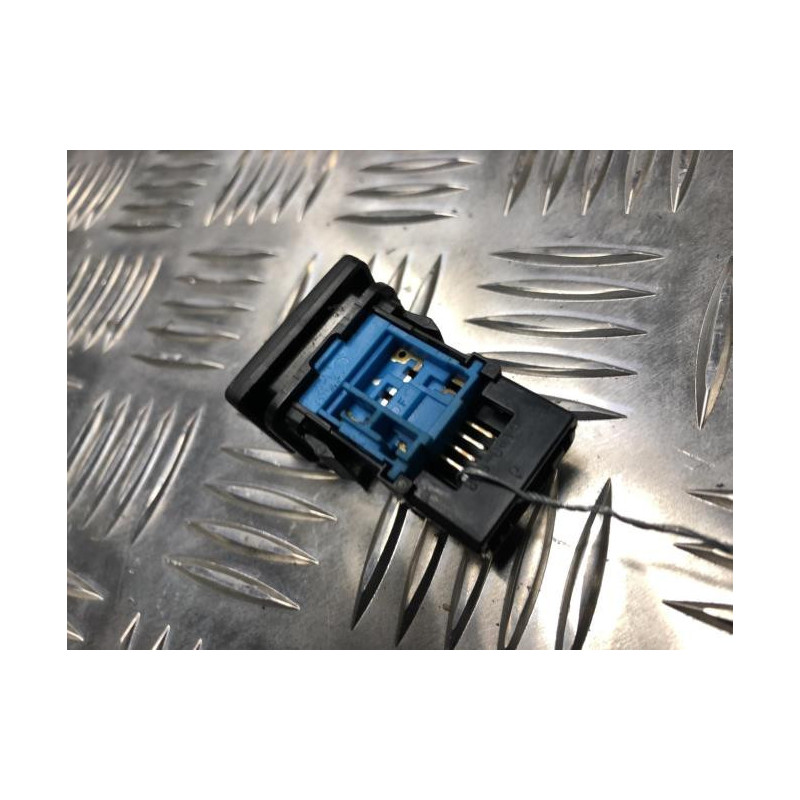 Bouton/Interrupteur TOYOTA YARIS 3 PHASE 1 d’occasion