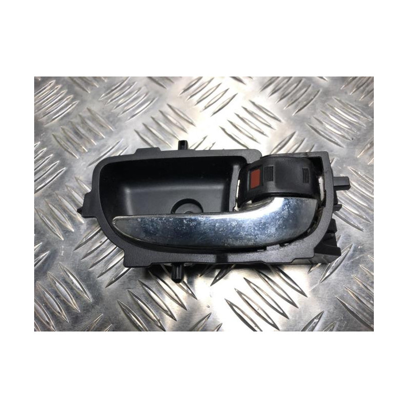 Poignee interieur arriere droit TOYOTA YARIS 3 PHASE 1 d’occasion