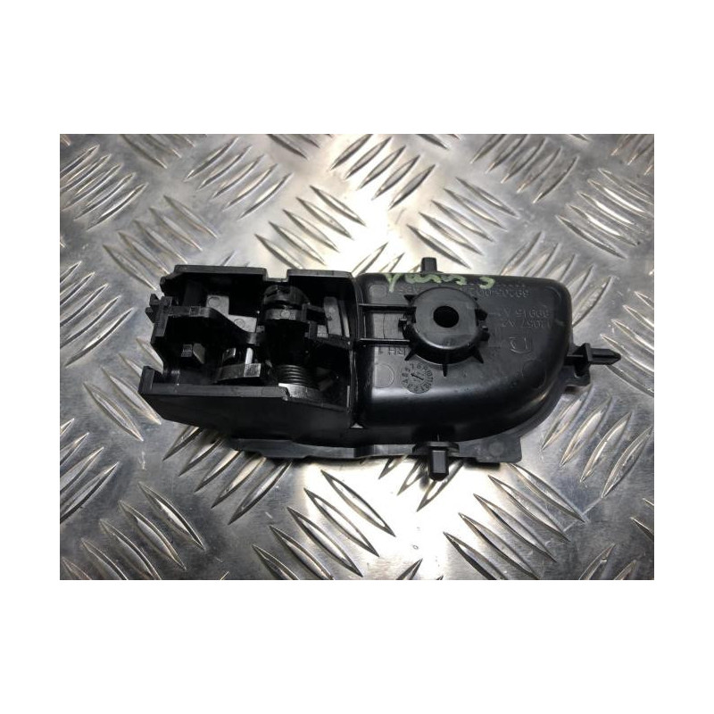 Poignee interieur arriere droit TOYOTA YARIS 3 PHASE 1 d’occasion
