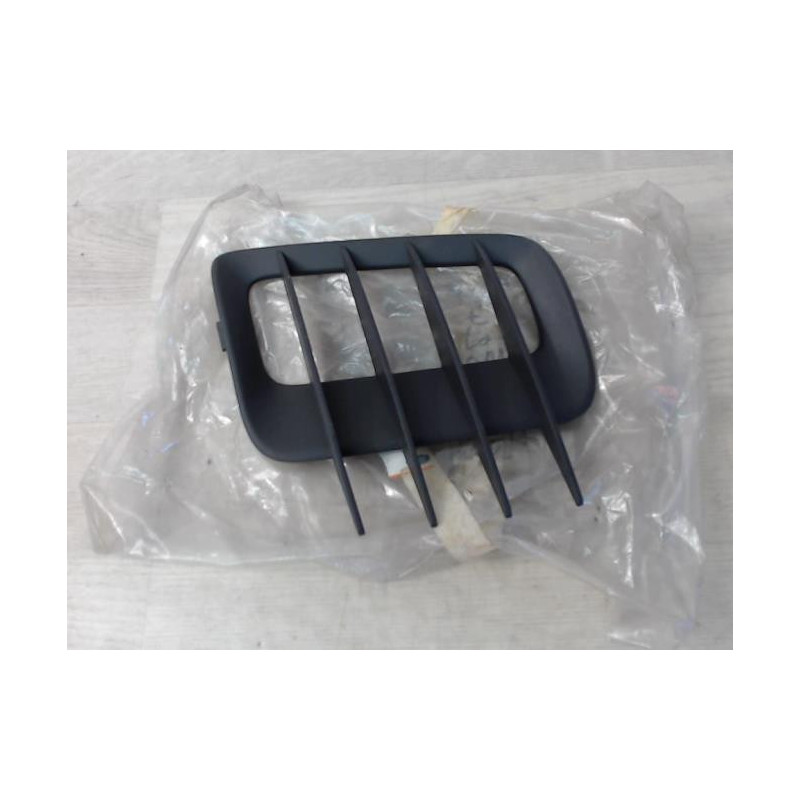 Grille de calandre droite FORD C-MAX 1 PHASE 2 d’occasion