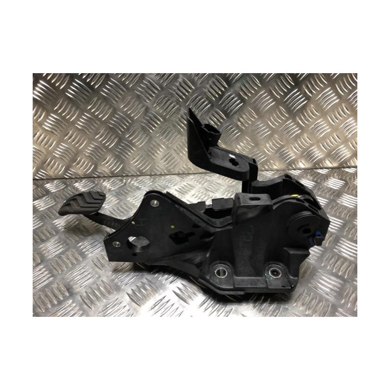 Pedalier de frein RENAULT CAPTUR 2 d’occasion