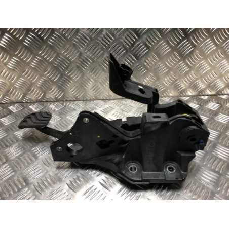Pedalier de frein RENAULT CAPTUR 2 d’occasion