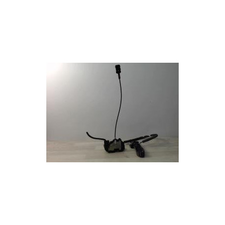 Serrure avant droit NISSAN MICRA 3 PHASE 1 d’occasion