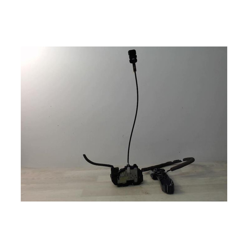 Serrure avant droit NISSAN MICRA 3 PHASE 1 d’occasion