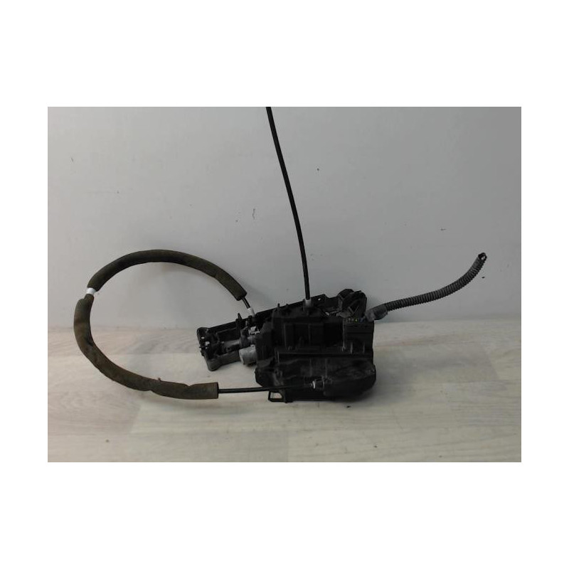 Serrure avant droit NISSAN MICRA 3 PHASE 1 d’occasion