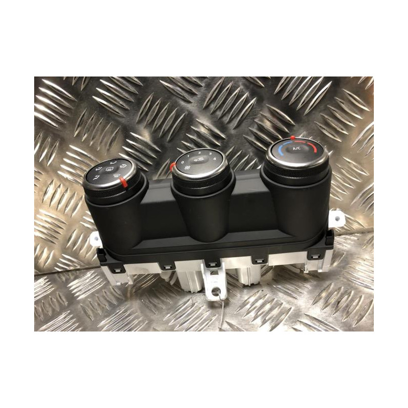 Commande chauffage RENAULT CAPTUR 2 d’occasion