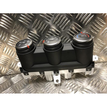 Commande chauffage RENAULT CAPTUR 2 d’occasion