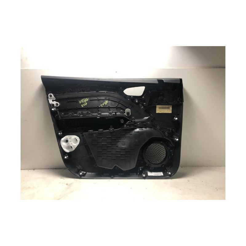 Panneau de porte avant droit RENAULT CAPTUR 2 d’occasion